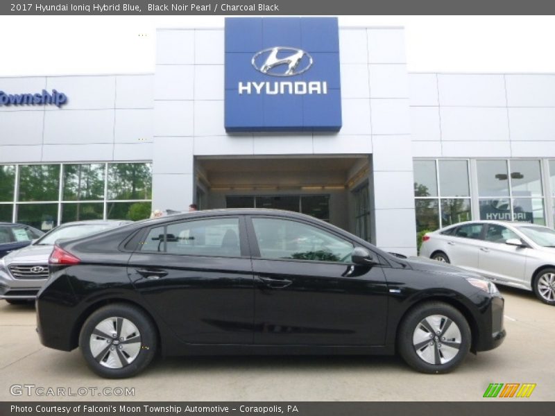Black Noir Pearl / Charcoal Black 2017 Hyundai Ioniq Hybrid Blue