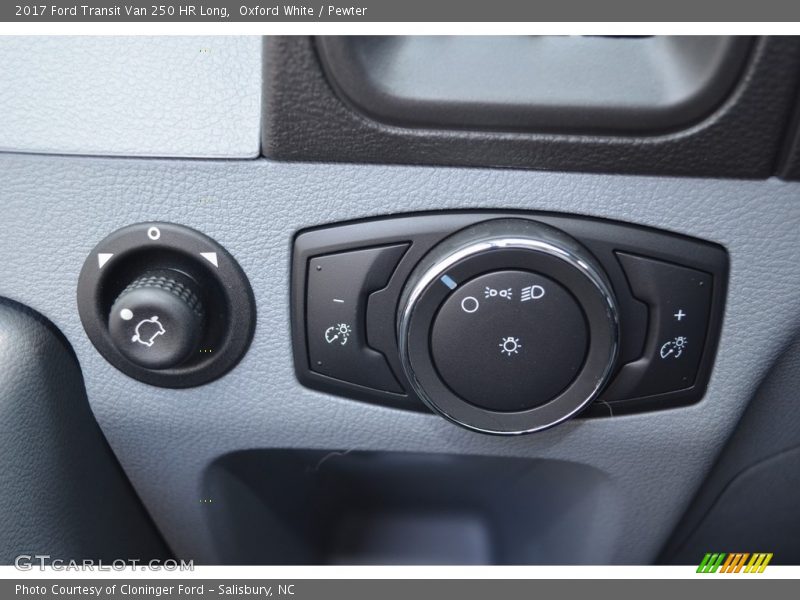 Controls of 2017 Transit Van 250 HR Long