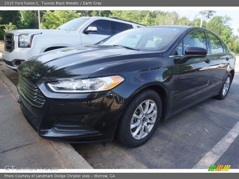 Tuxedo Black Metallic / Earth Gray 2015 Ford Fusion S