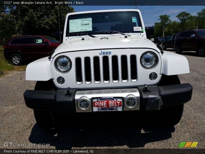 Bright White / Black 2017 Jeep Wrangler Sahara 4x4