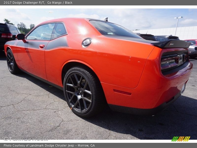 Go Mango / Black 2017 Dodge Challenger R/T