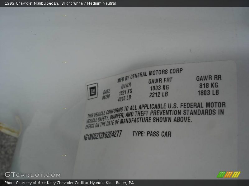 Bright White / Medium Neutral 1999 Chevrolet Malibu Sedan