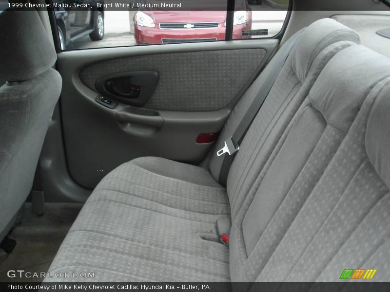 Bright White / Medium Neutral 1999 Chevrolet Malibu Sedan