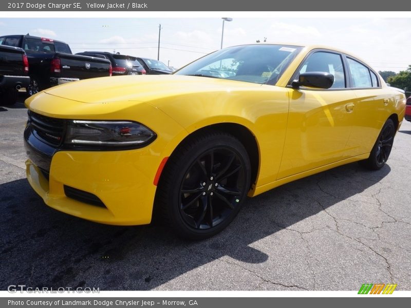 Yellow Jacket / Black 2017 Dodge Charger SE