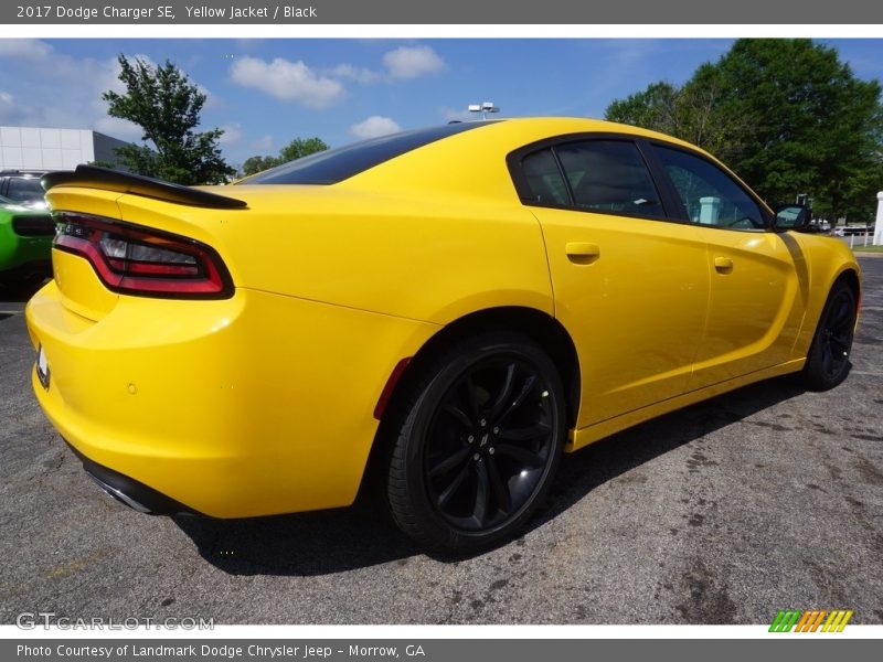 Yellow Jacket / Black 2017 Dodge Charger SE