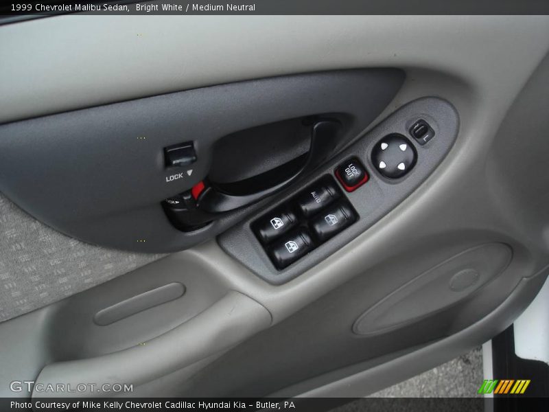 Bright White / Medium Neutral 1999 Chevrolet Malibu Sedan