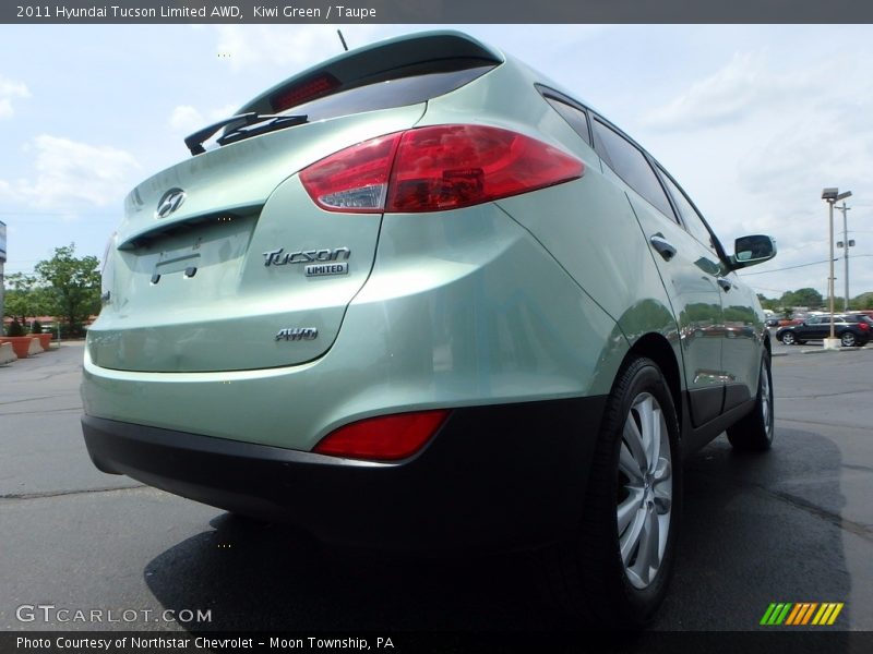 Kiwi Green / Taupe 2011 Hyundai Tucson Limited AWD