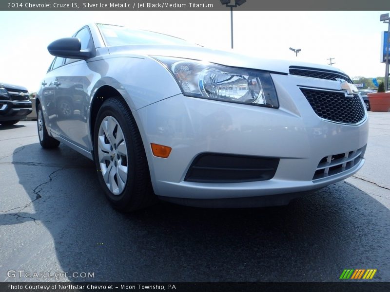 Silver Ice Metallic / Jet Black/Medium Titanium 2014 Chevrolet Cruze LS