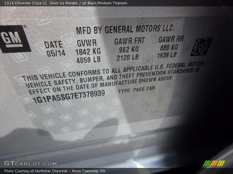 Silver Ice Metallic / Jet Black/Medium Titanium 2014 Chevrolet Cruze LS