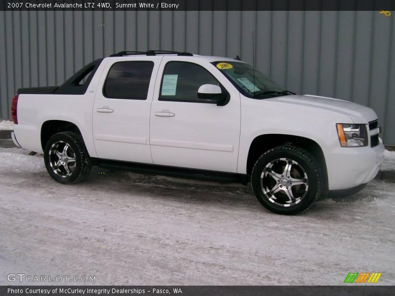 Summit White / Ebony 2007 Chevrolet Avalanche LTZ 4WD