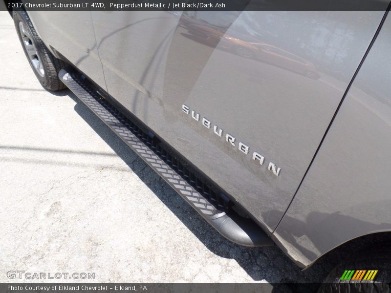 Pepperdust Metallic / Jet Black/Dark Ash 2017 Chevrolet Suburban LT 4WD
