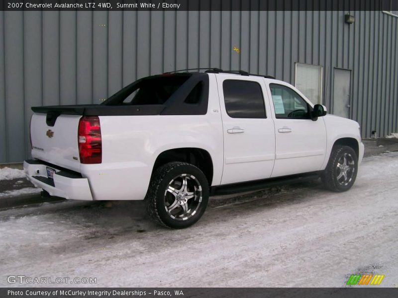 Summit White / Ebony 2007 Chevrolet Avalanche LTZ 4WD