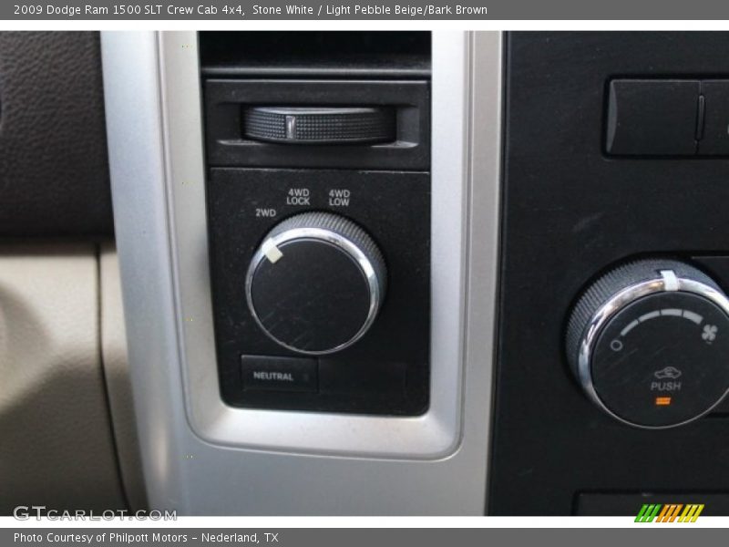 Stone White / Light Pebble Beige/Bark Brown 2009 Dodge Ram 1500 SLT Crew Cab 4x4