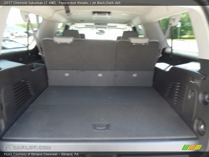 Pepperdust Metallic / Jet Black/Dark Ash 2017 Chevrolet Suburban LT 4WD