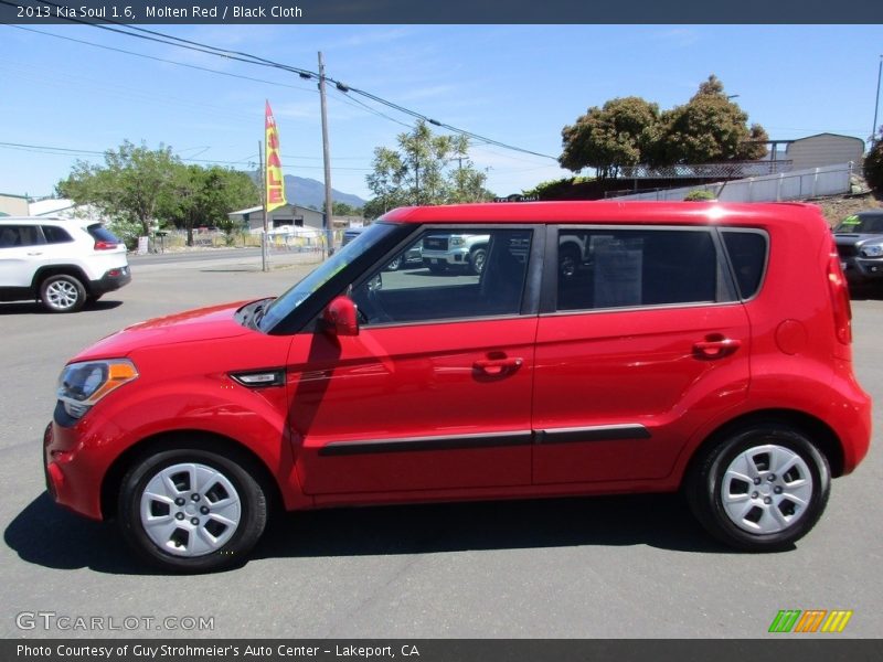 Molten Red / Black Cloth 2013 Kia Soul 1.6
