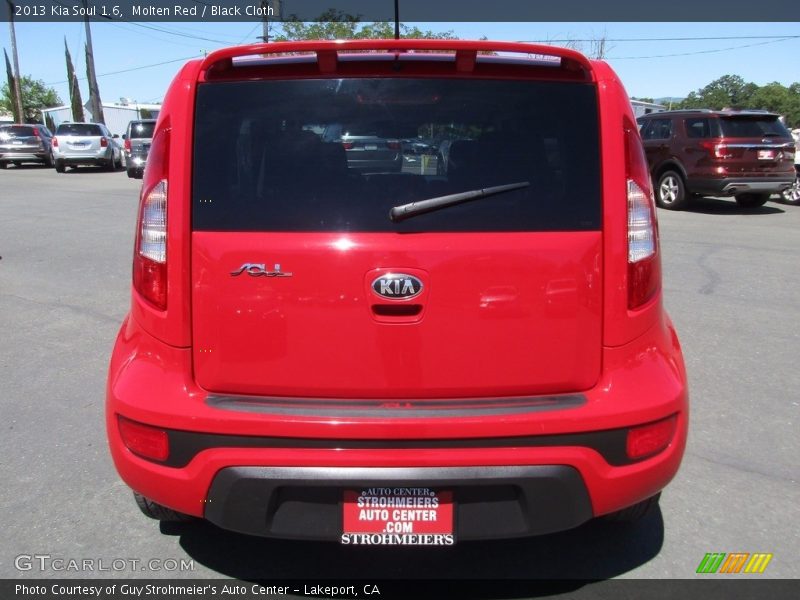 Molten Red / Black Cloth 2013 Kia Soul 1.6