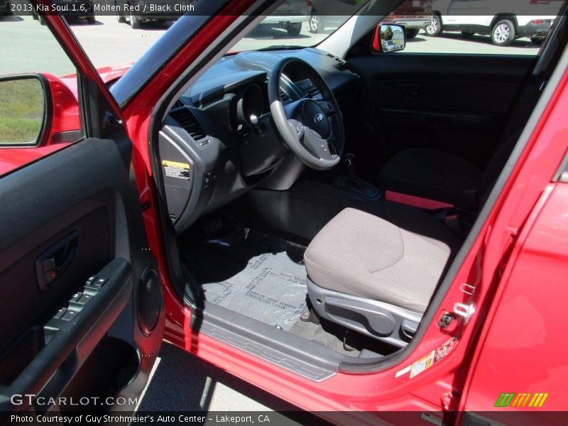 Molten Red / Black Cloth 2013 Kia Soul 1.6