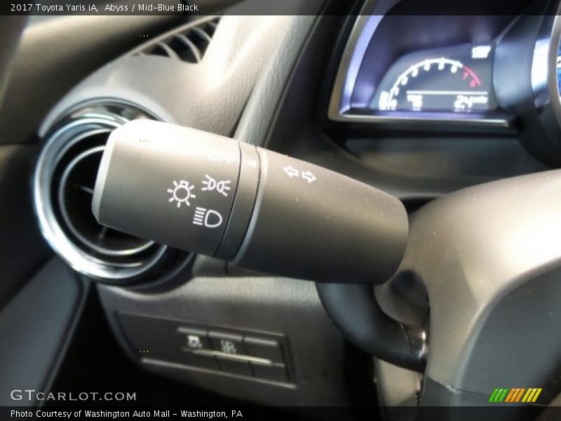 Abyss / Mid-Blue Black 2017 Toyota Yaris iA