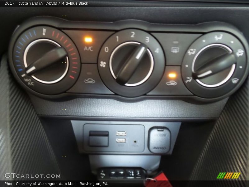 Abyss / Mid-Blue Black 2017 Toyota Yaris iA