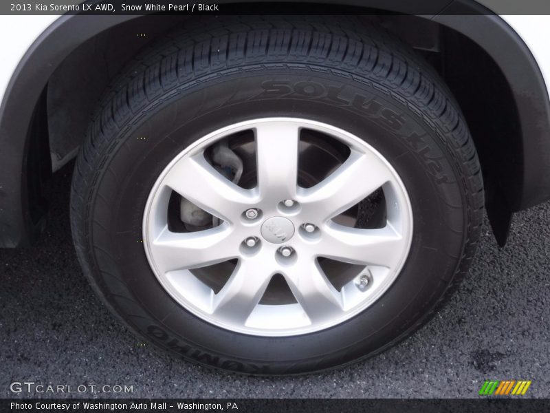 Snow White Pearl / Black 2013 Kia Sorento LX AWD