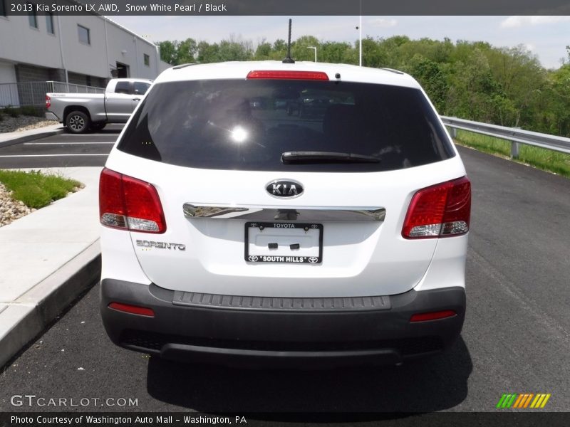 Snow White Pearl / Black 2013 Kia Sorento LX AWD