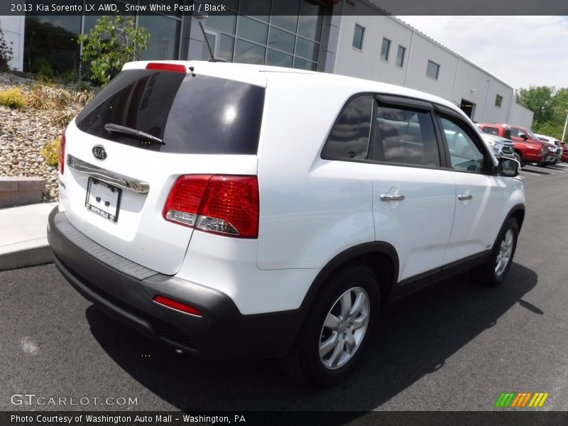 Snow White Pearl / Black 2013 Kia Sorento LX AWD