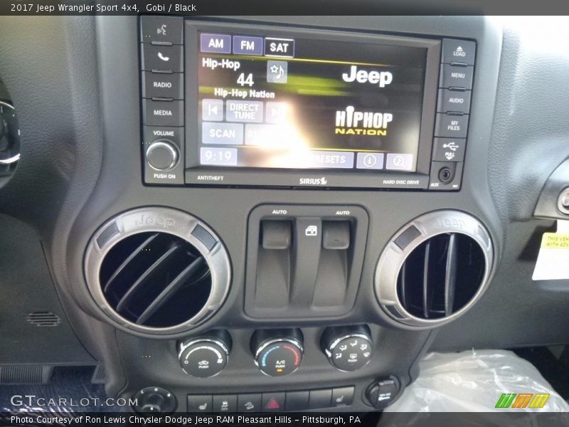 Gobi / Black 2017 Jeep Wrangler Sport 4x4