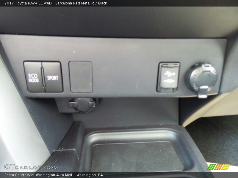 Barcelona Red Metallic / Black 2017 Toyota RAV4 LE AWD