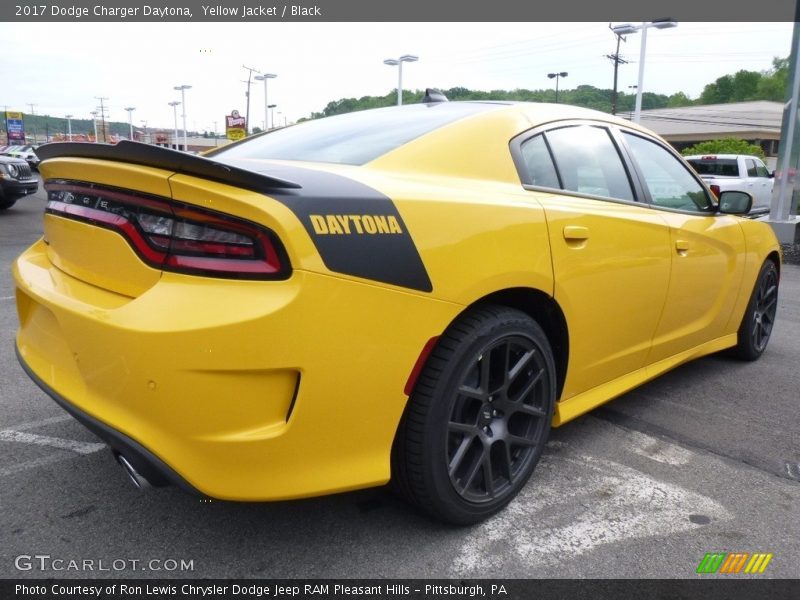 Yellow Jacket / Black 2017 Dodge Charger Daytona