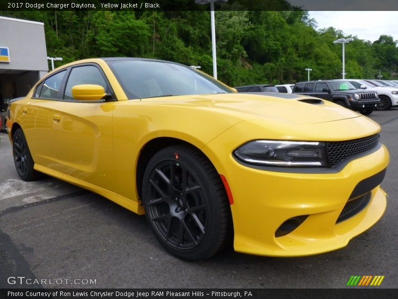 Yellow Jacket / Black 2017 Dodge Charger Daytona