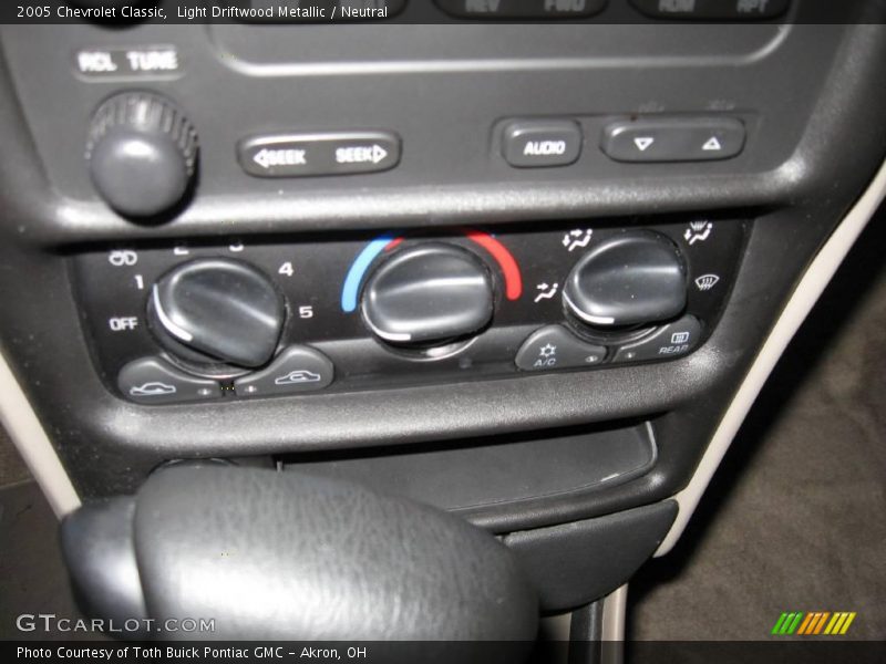 Light Driftwood Metallic / Neutral 2005 Chevrolet Classic