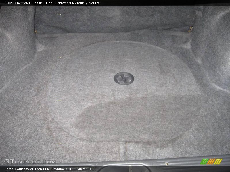 Light Driftwood Metallic / Neutral 2005 Chevrolet Classic