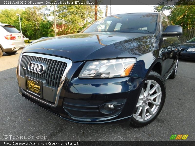 Deep Sea Blue Pearl Effect / Black 2011 Audi Q5 2.0T quattro