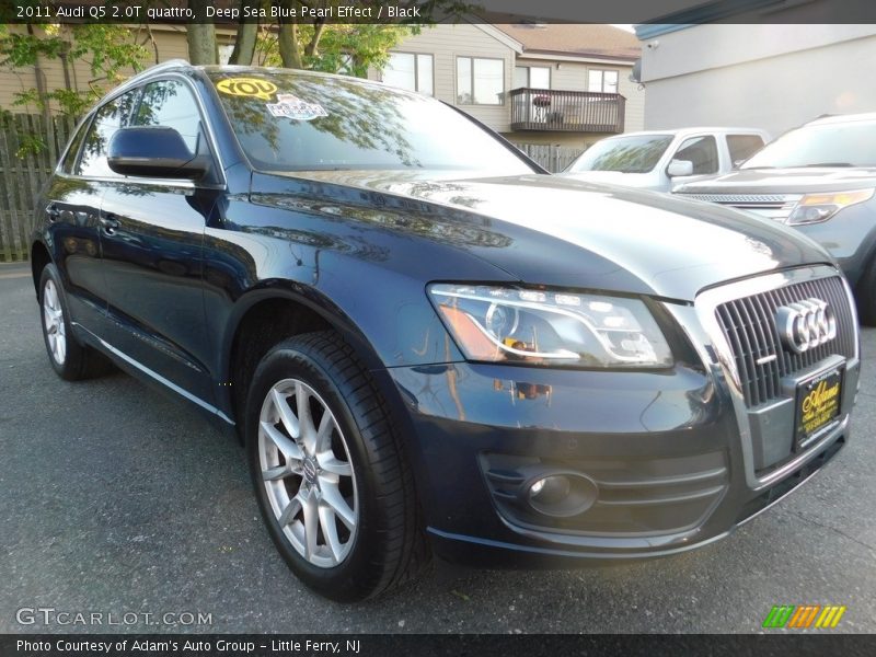 Deep Sea Blue Pearl Effect / Black 2011 Audi Q5 2.0T quattro