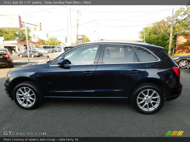 Deep Sea Blue Pearl Effect / Black 2011 Audi Q5 2.0T quattro