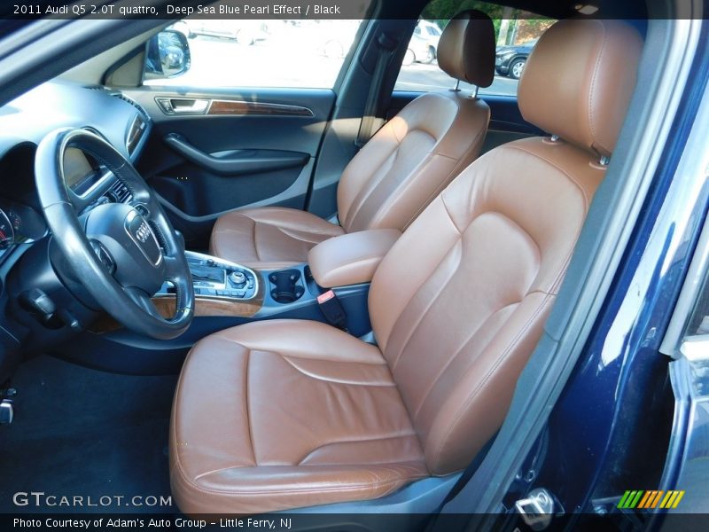 Deep Sea Blue Pearl Effect / Black 2011 Audi Q5 2.0T quattro