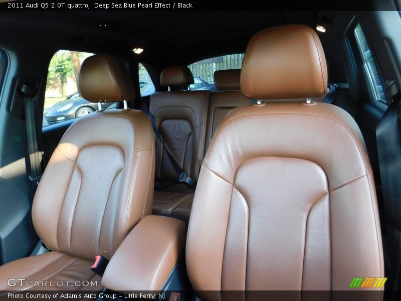 Deep Sea Blue Pearl Effect / Black 2011 Audi Q5 2.0T quattro