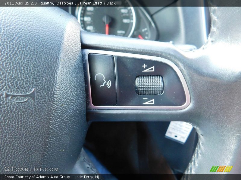Deep Sea Blue Pearl Effect / Black 2011 Audi Q5 2.0T quattro