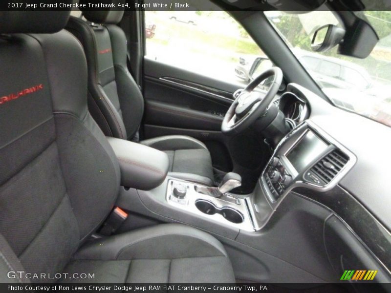 Bright White / Black 2017 Jeep Grand Cherokee Trailhawk 4x4