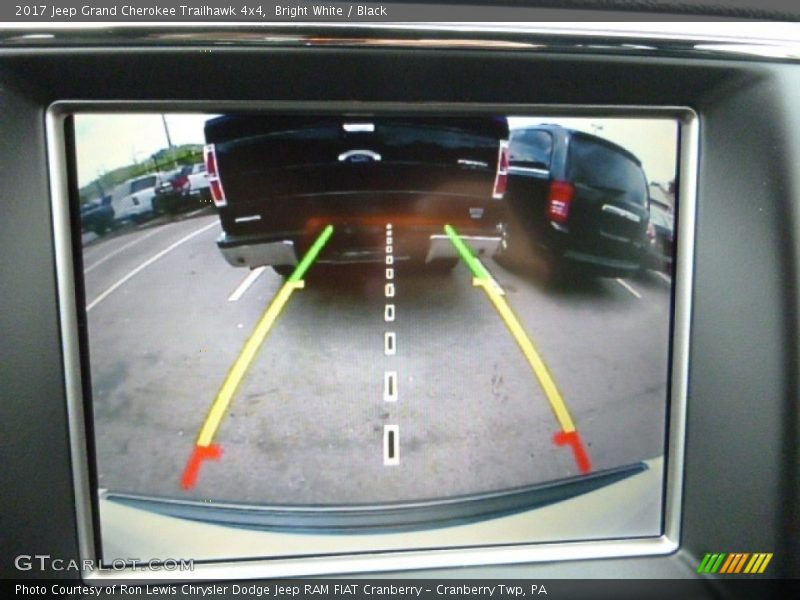Bright White / Black 2017 Jeep Grand Cherokee Trailhawk 4x4