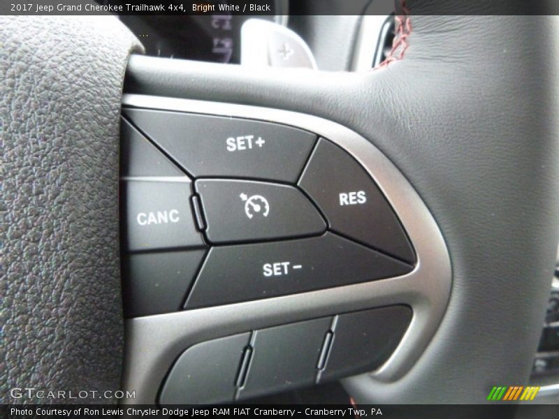 Bright White / Black 2017 Jeep Grand Cherokee Trailhawk 4x4