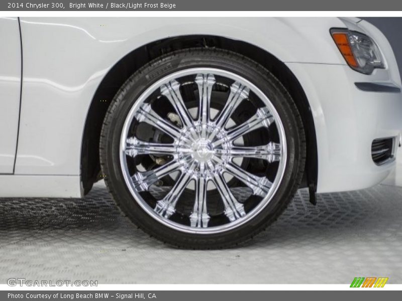 Bright White / Black/Light Frost Beige 2014 Chrysler 300