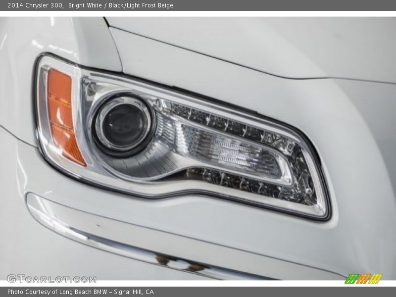 Bright White / Black/Light Frost Beige 2014 Chrysler 300