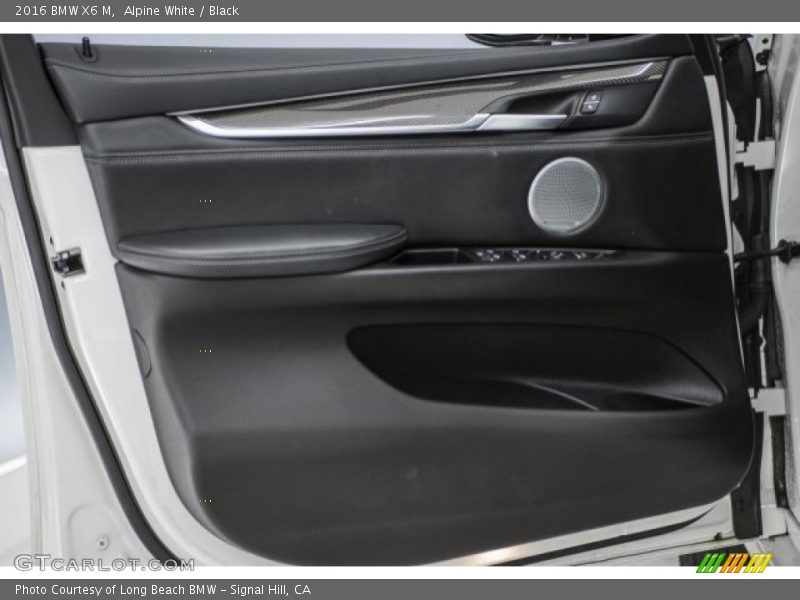 Alpine White / Black 2016 BMW X6 M