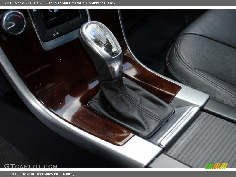 Black Sapphire Metallic / Anthracite Black 2013 Volvo XC60 3.2