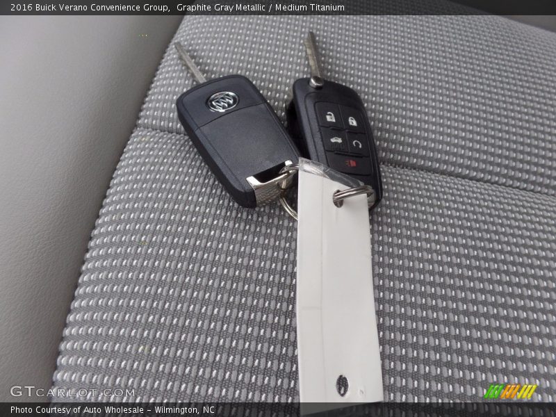Graphite Gray Metallic / Medium Titanium 2016 Buick Verano Convenience Group