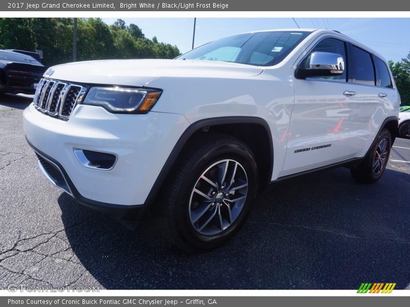 Bright White / Black/Light Frost Beige 2017 Jeep Grand Cherokee Limited
