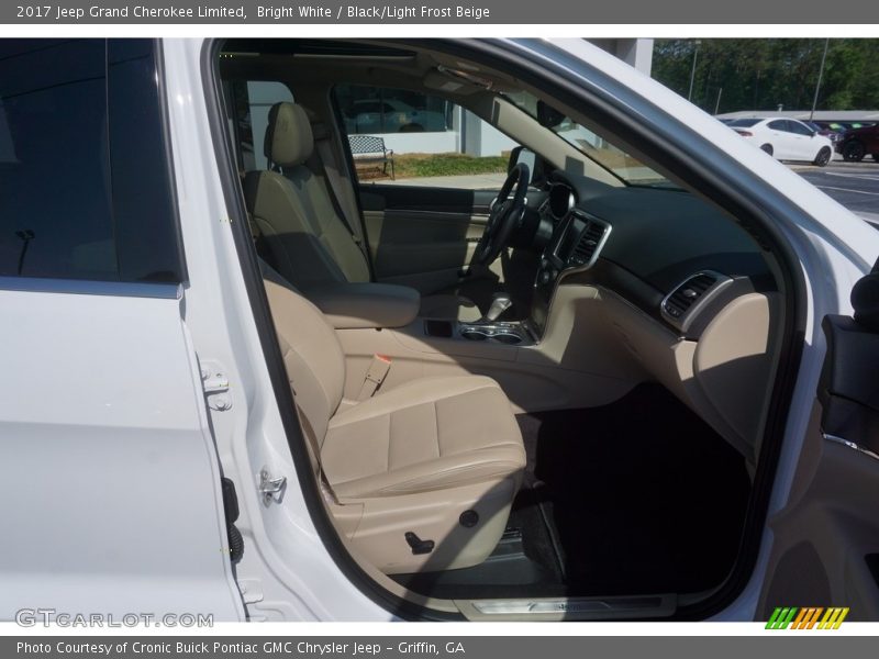 Bright White / Black/Light Frost Beige 2017 Jeep Grand Cherokee Limited