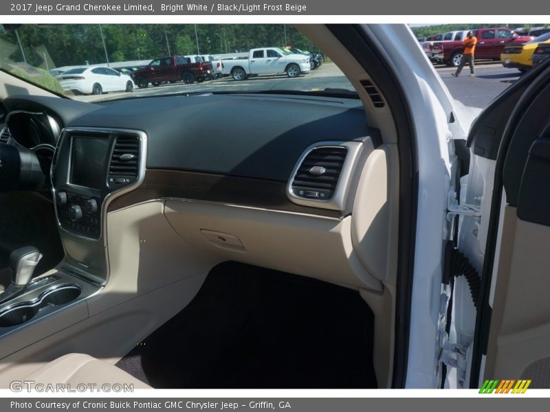 Bright White / Black/Light Frost Beige 2017 Jeep Grand Cherokee Limited