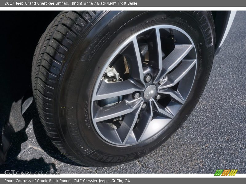 Bright White / Black/Light Frost Beige 2017 Jeep Grand Cherokee Limited